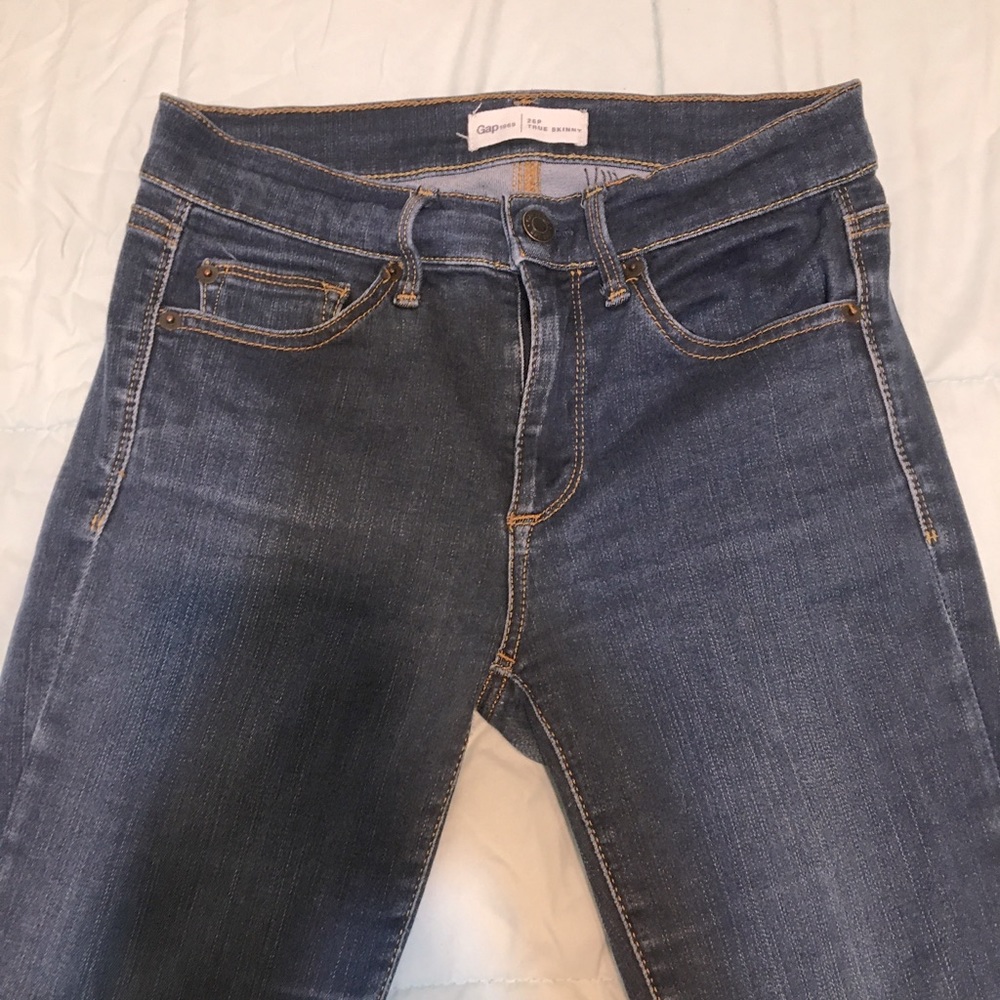 Woman’s Gap jeans 26p true skinny
